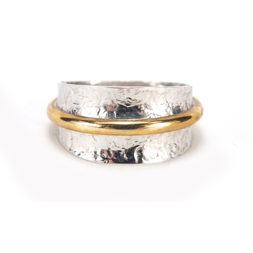 2585 - Modernist two tone 9ct gold ring, size U, 4.6g