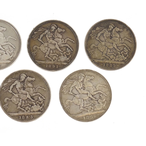 194 - Seven William IV and later crowns comprising dates 1821,1889, 1889, 1891, 1893, 1896 and 1900