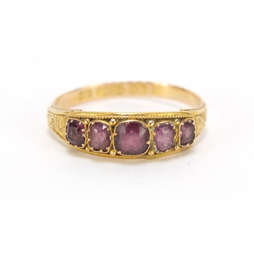 659 - Georgian 15ct gold amethyst ring with engraved shoulders, Birmingham 1796, size R, 1.8g