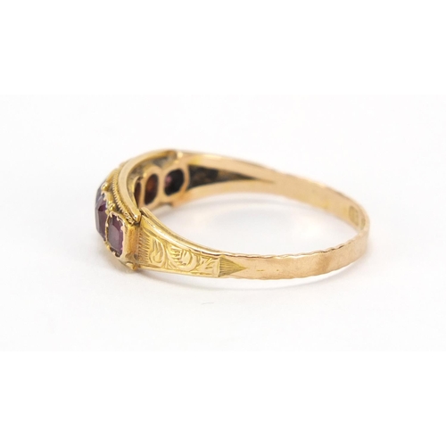 659 - Georgian 15ct gold amethyst ring with engraved shoulders, Birmingham 1796, size R, 1.8g