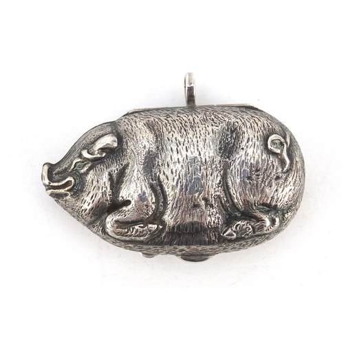 609 - Novelty unmarked silver snuff box in the form of a pig with hinged lid, 5.8cm in length, 37.5g