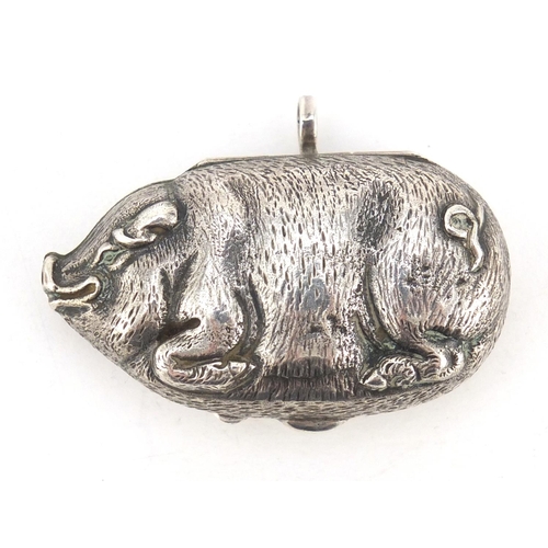 609 - Novelty unmarked silver snuff box in the form of a pig with hinged lid, 5.8cm in length, 37.5g