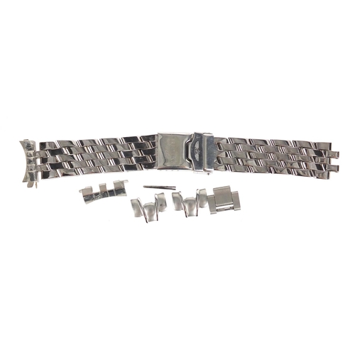 712A - Gentleman's stainless steel Breitling wristwatch strap, numbered 045, 16cm in length, 90.2g