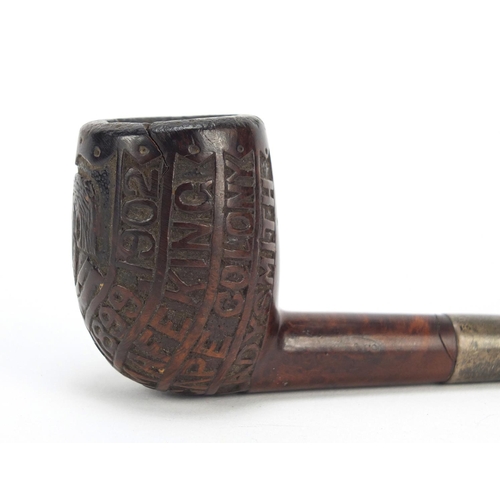 251 - Commemorative Boer War treen pipe, 13cm in length