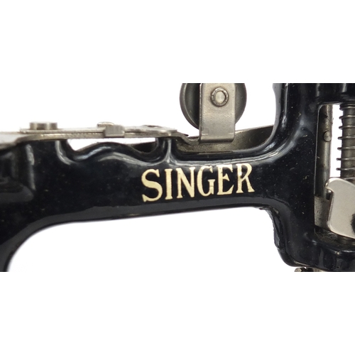 129 - Vintage Singer No.20 sewing machine