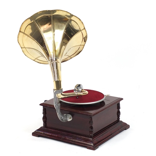 2048 - Retro Victrola wind up gramophone with with brass horn, 67cm high