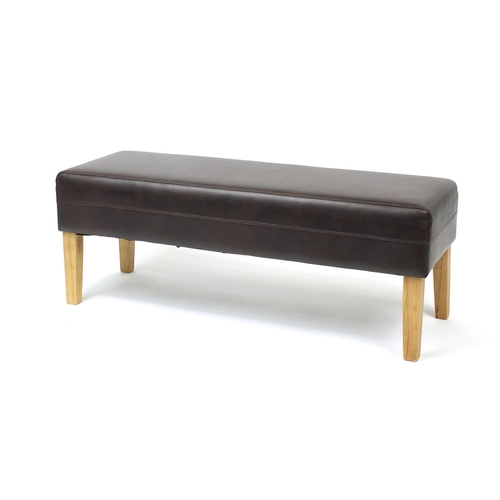 2055 - Contemporary brown leather and light wood bench, 120cm in length