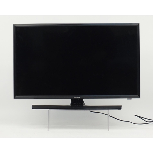 38 - Samsung 28inch LCD television with remote