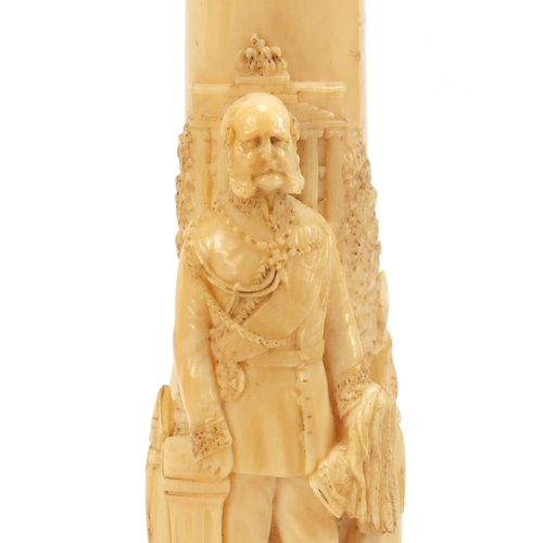 129 - Good 19th century ivory walking stick handle finely carved in relief with a soldier in military dres... 