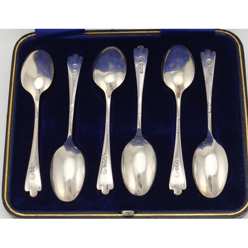 2457 - Set of six silver teaspoons by John Round & Son Ltd, with fitted case, Sheffield 1923, 11cm in lengt... 