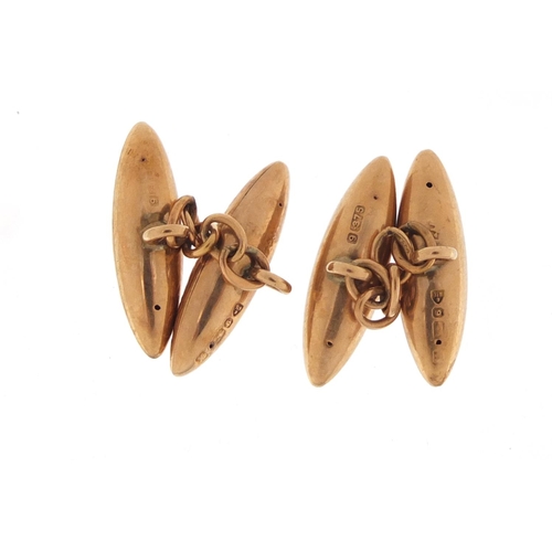 2589 - Pair of 9ct gold cufflinks, 2.8g