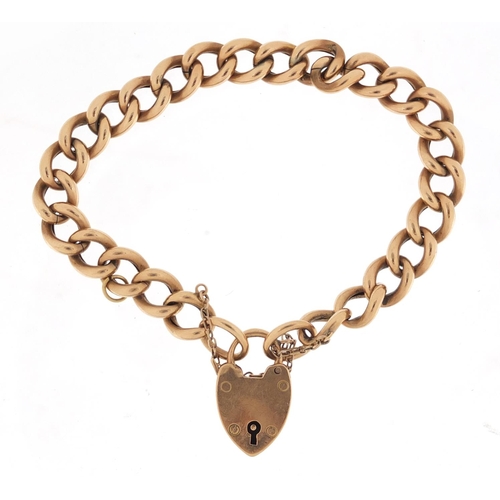 2522 - 9ct gold bracelet with love heart padlock, 17.0g