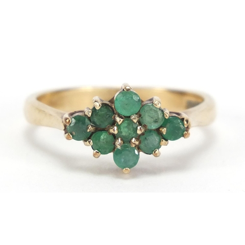 2579 - 9ct gold emerald cluster ring, size P, 3.0g