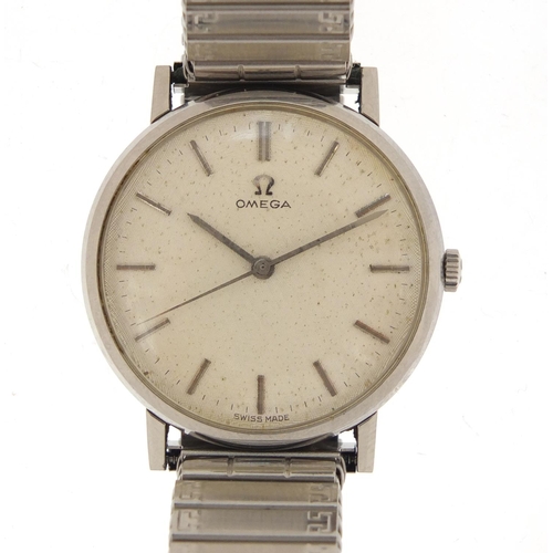 800 - Vintage gentleman's Omega wristwatch, 34mm in diameter excluding the crown