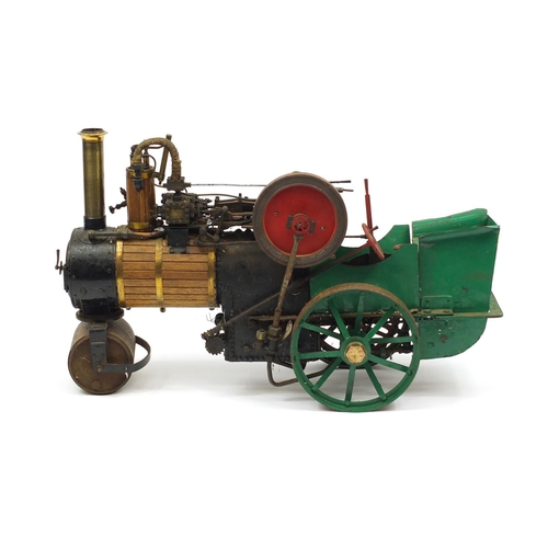 141 - Large coal fired traction engine, 99cm in length