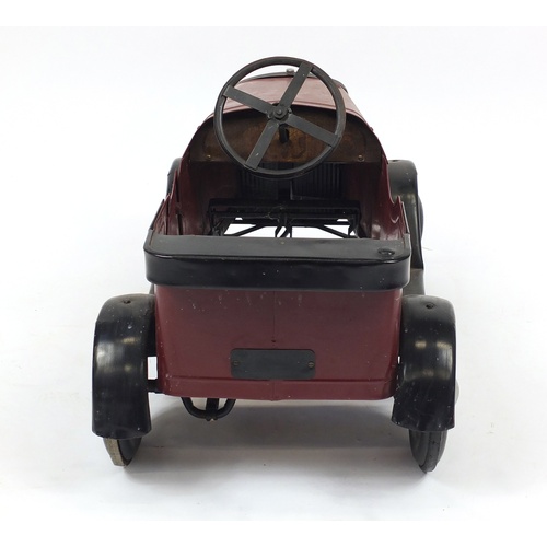 154 - Vintage Leeway child's pedal car, 78cm in length