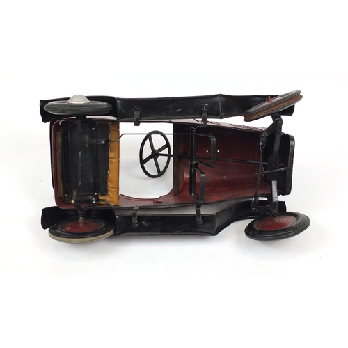 154 - Vintage Leeway child's pedal car, 78cm in length