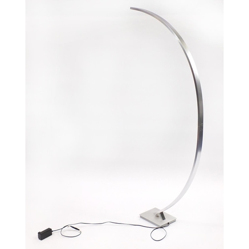 2039 - Contemporary polished metal floor standing lamp, 162cm high