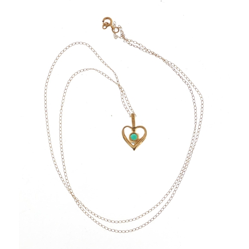 2554 - 9ct gold green stone love heart pendant on a 9ct gold necklace, 0.9g