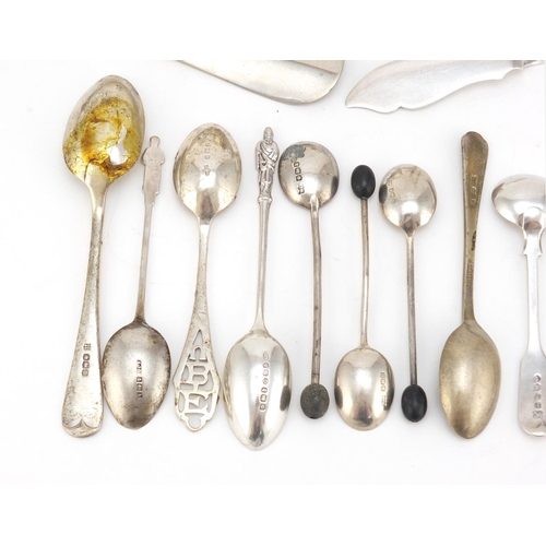 2496 - Victorian and later silver flatware including teaspoons, a caddy spoon and shoehorn, various hallmar... 