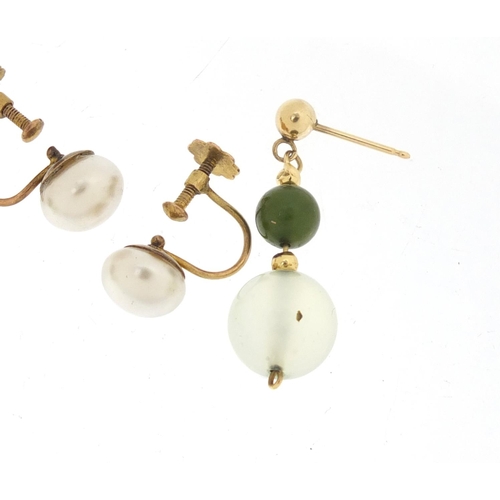 2561 - Pair of 9ct gold simulated pearl earrings and a pair of green stone earrings, 5.2g