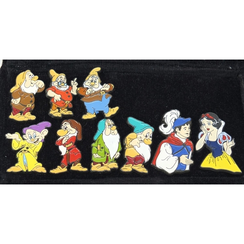 2500A - Set of enamelled Snow White & the Seven Dwarfs and Beauty and the beast badges