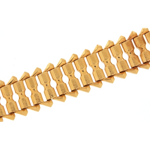 2518 - Continental 18ct gold bracelet, 18cm in length, 29.0g