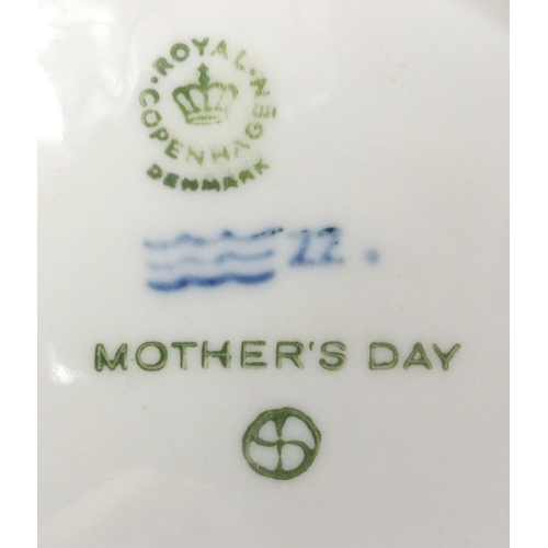 2553 - Royal Copenhagen Mother's day and Christmas plates, the largest 18cm in diameter