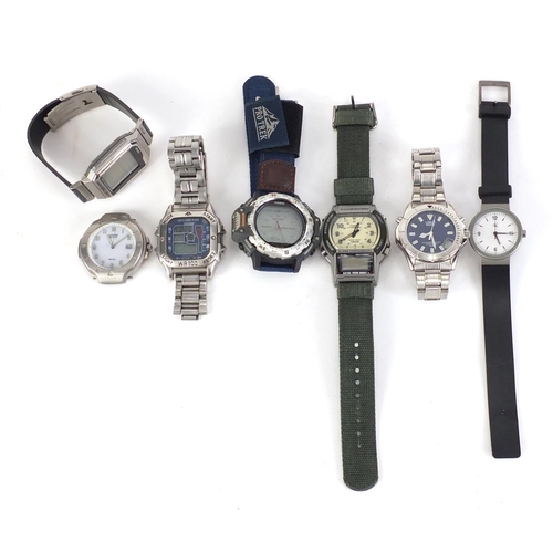 2765 - Gentlemen's wristwatches including Casio, Citizen and Lorus