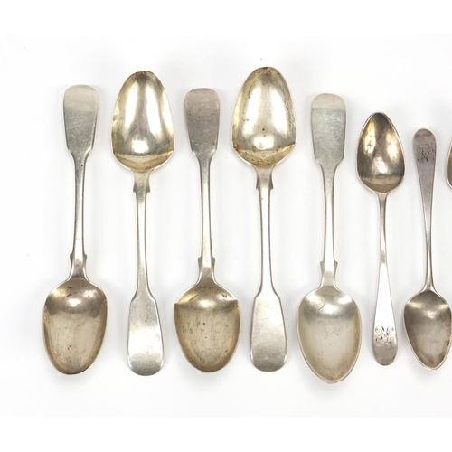 2807 - Georgian and later silver teaspoons, 143.5g