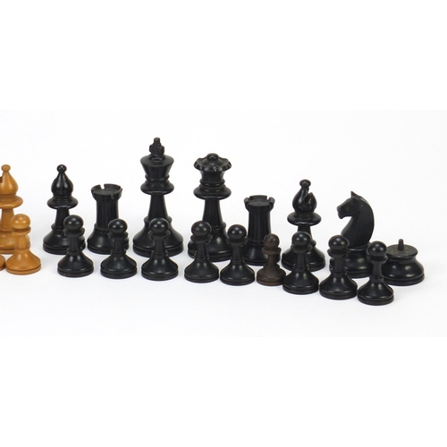 2809 - Turned wooden chess set and a set of draughts