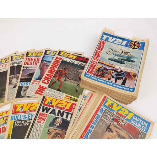 2712 - Large selection of vintage TV21 comics