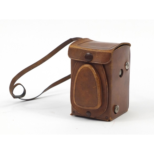 2867 - Vintage Voigtlander Brilliant camera with leather case