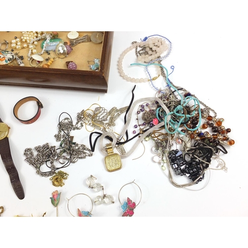 3021 - Costume jewellery including brooches, necklaces, rings and earrings housed in a wooden jewellery box