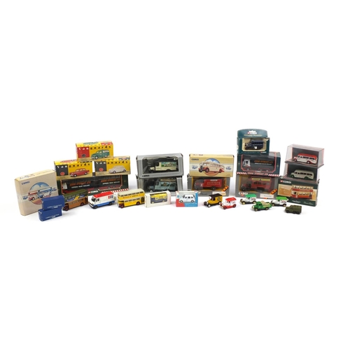 2454 - Corgi and Vanguards die cast vehicles including busses, advertising vehicles and Eddie Stobart, some... 