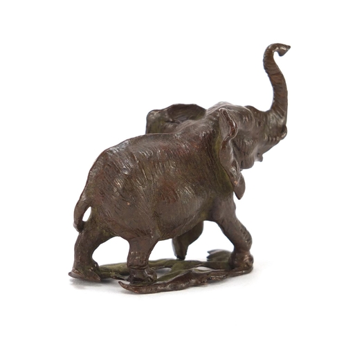 2830 - Japanese patinated bronze elephant, 5cm high