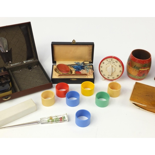 2902 - Sundry items to include inlaid box, two Bakelite photo frames and cased vanity set