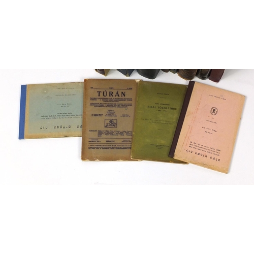 2726 - Antique and later German and Arabic hardback books