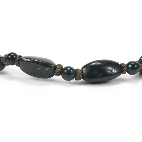 2993 - Chinese green hardstone necklace