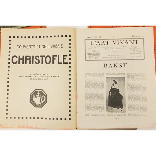 2702 - Vintage French L'Art Vivant magazines