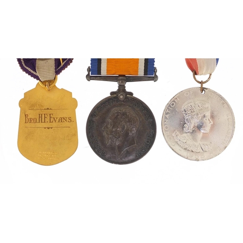 142 - British military World War I militaria including a 1914-18 war medal awarded to 60527GNR.H.HEARN.R.A... 