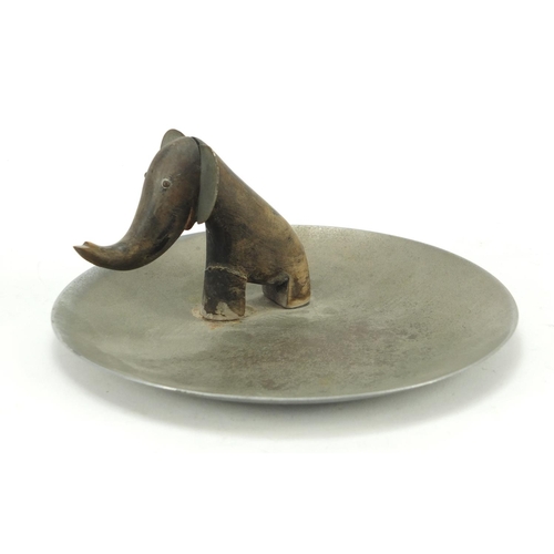 65 - Austrian Art Deco stylised elephant dish by Karl Hagenauer, impressed marks to the base, 15cm in dia... 