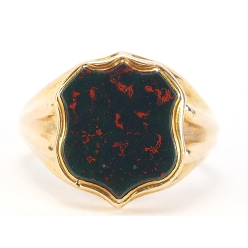 85 - Victorian 15ct gold bloodstone signet ring, size O, 7.4g