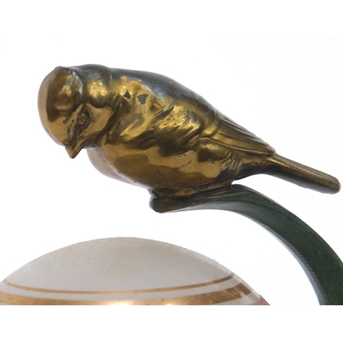 3655 - French Art Deco bird design lamp with globular glass shade, raised on a marble base, 21cm high