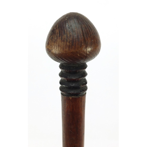 3842 - African hardwood Zulu warrior Knobkerrie, carved with geometric motifs, 94cm in length