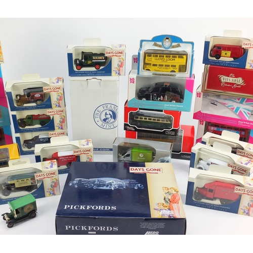 4115 - Collection of die cast vehicles including Great British Classics, Concorde, Mini Cooper and the Omni... 