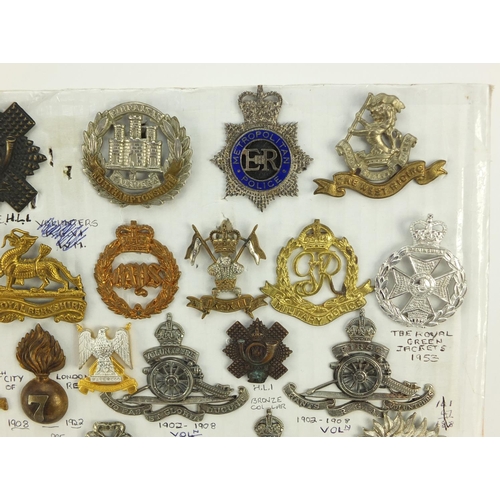 3775 - British military World War I and later cap badges including Royal Air Force, Royal Field Artillery, ... 