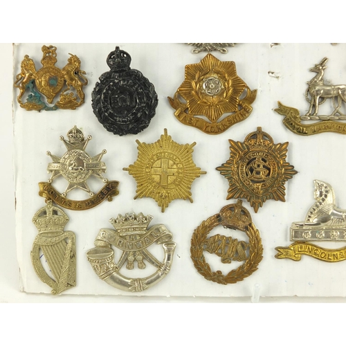 3290 - British military World War I and later cap badges including The King's Own, Royal Warwickshire, 3rd ... 