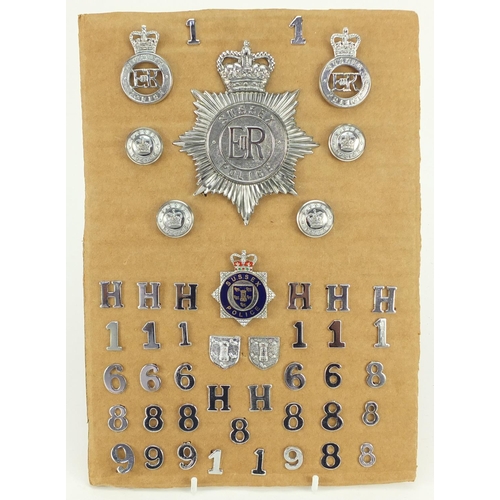 3905 - Sussex Police badges, helmet plate, pips and cloth a patch