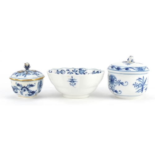 3151 - Two Meissen porcelain sugar bowls and covers hand painted in the Blue Onion pattern both with floral... 